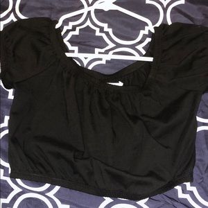 Hollister crop top - off the shoulders